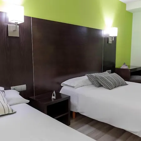 Cardena By Gaiarooms 호텔 3*